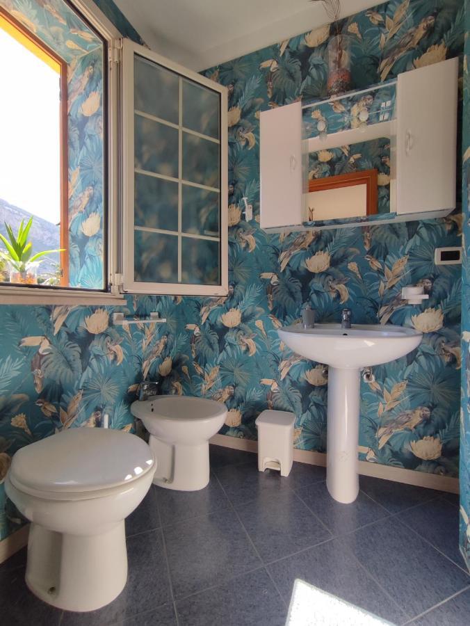 Casa Vacanze Isolotto Изола деле Фемине Екстериор снимка