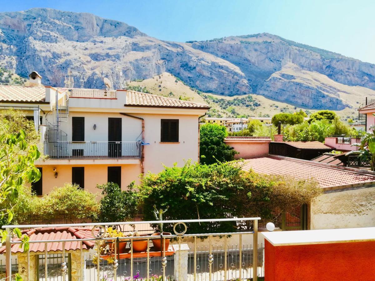 Casa Vacanze Isolotto Изола деле Фемине Екстериор снимка
